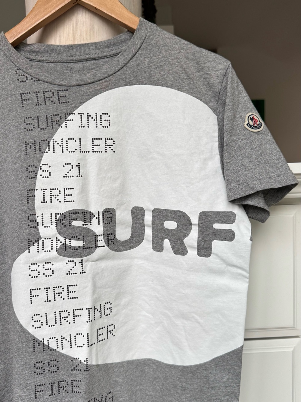 MONCLER Surf Graphic T-Shirt Gray - Picture 8 of 8